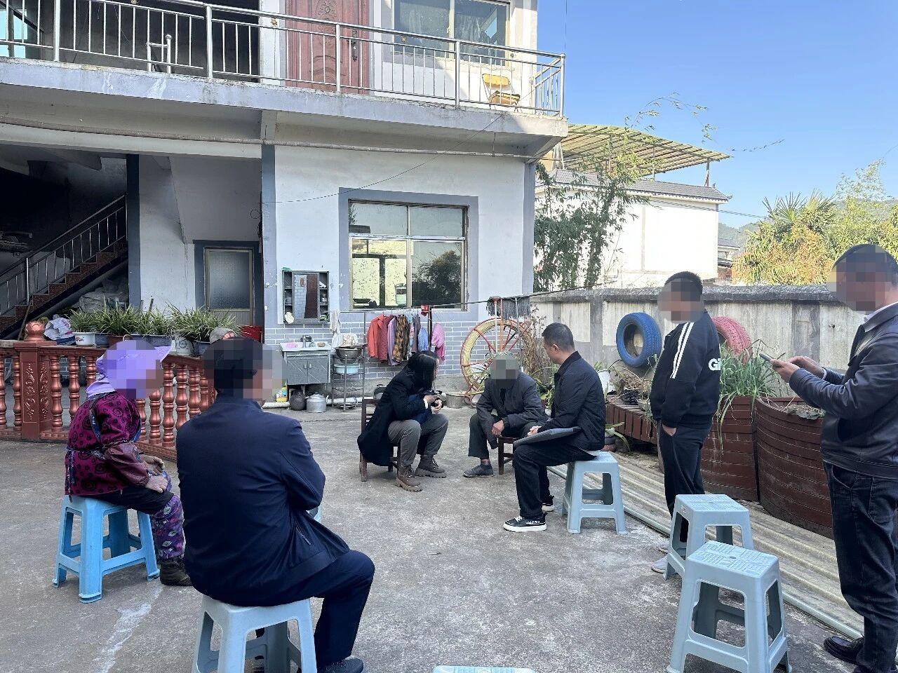 圖1 調(diào)解現(xiàn)場(chǎng).jpg