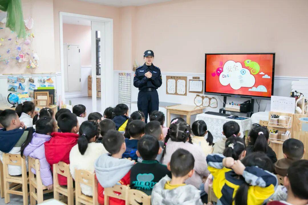 圖3 授課現(xiàn)場2.jpg