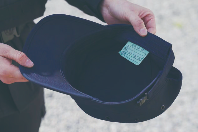 同事用一座“小金人”追思葉永亮：?戴著他的執(zhí)勤帽成為“槍王”