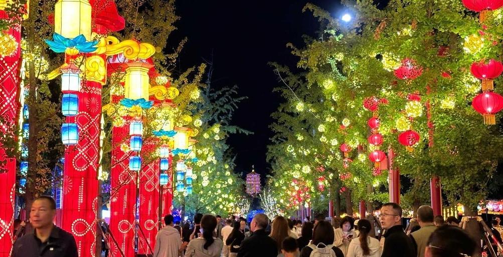 潮體驗、微度假、熱IP——中秋節(jié)假期各地消費市場掃描