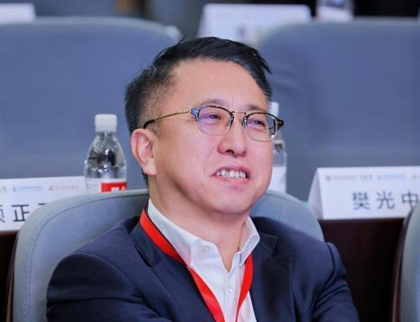 傅穹：企業(yè)需在法治軌道上實現創(chuàng)新與穩(wěn)健的動態(tài)平衡