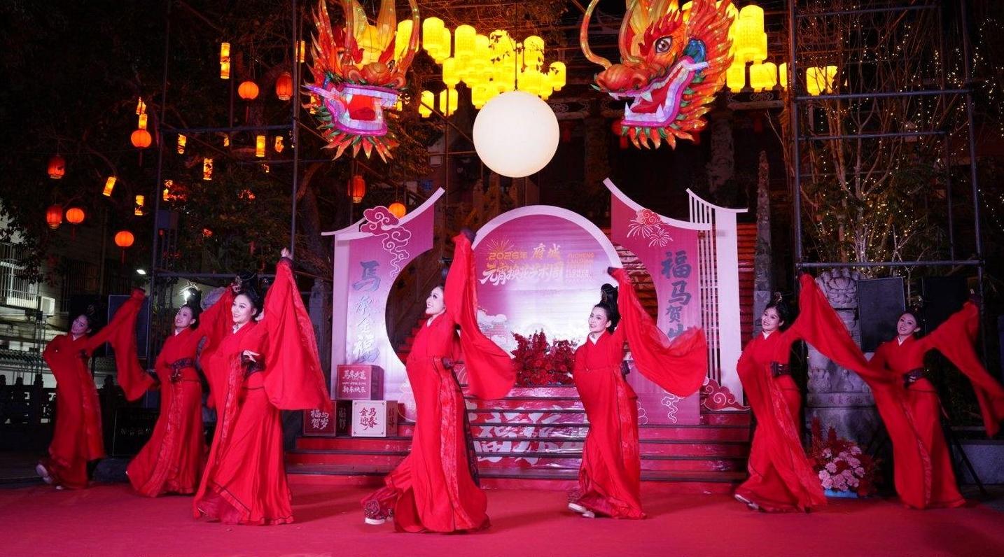 ?？谑协偵絽^(qū)府城元宵換花藝術(shù)周亮燈儀式圓滿舉行