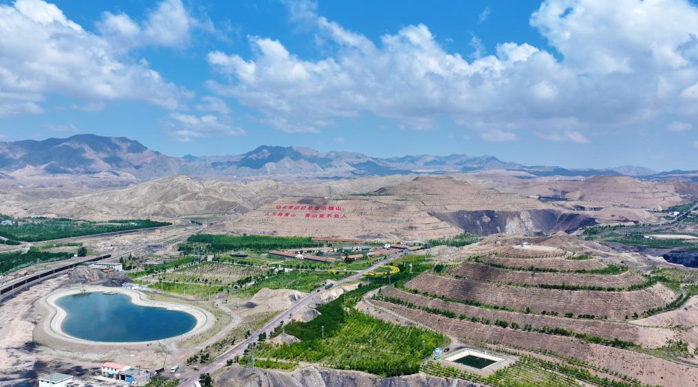 從全國兩會(huì)看法治中國建設(shè)重大成就與嶄新實(shí)踐